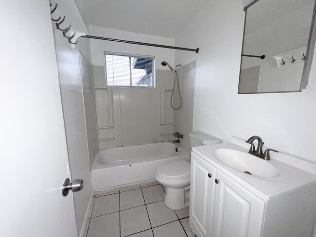 Building Photo - A602