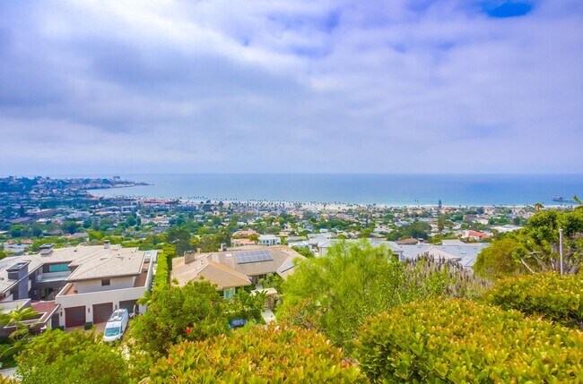 Building Photo - Modern Ocean View Home in La Jolla 4 Bed, 3 Bath