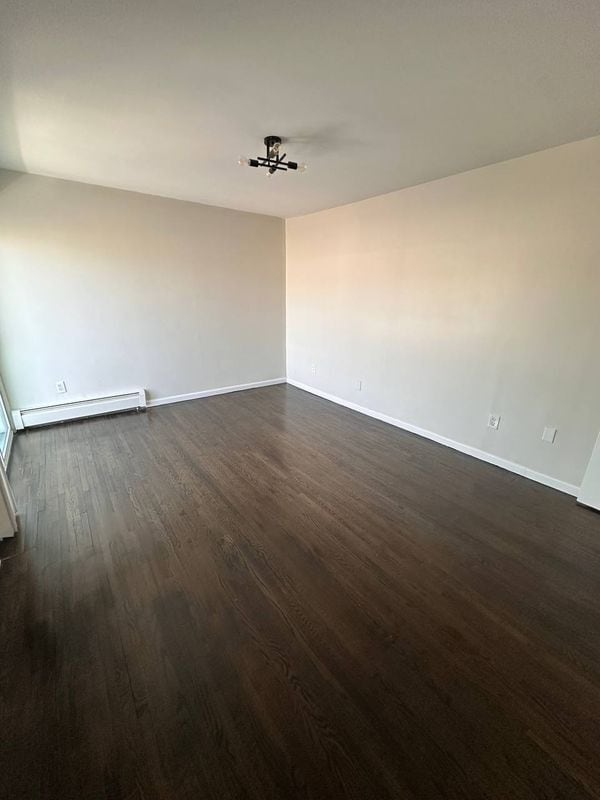 Building Photo - 581 Patten Ave