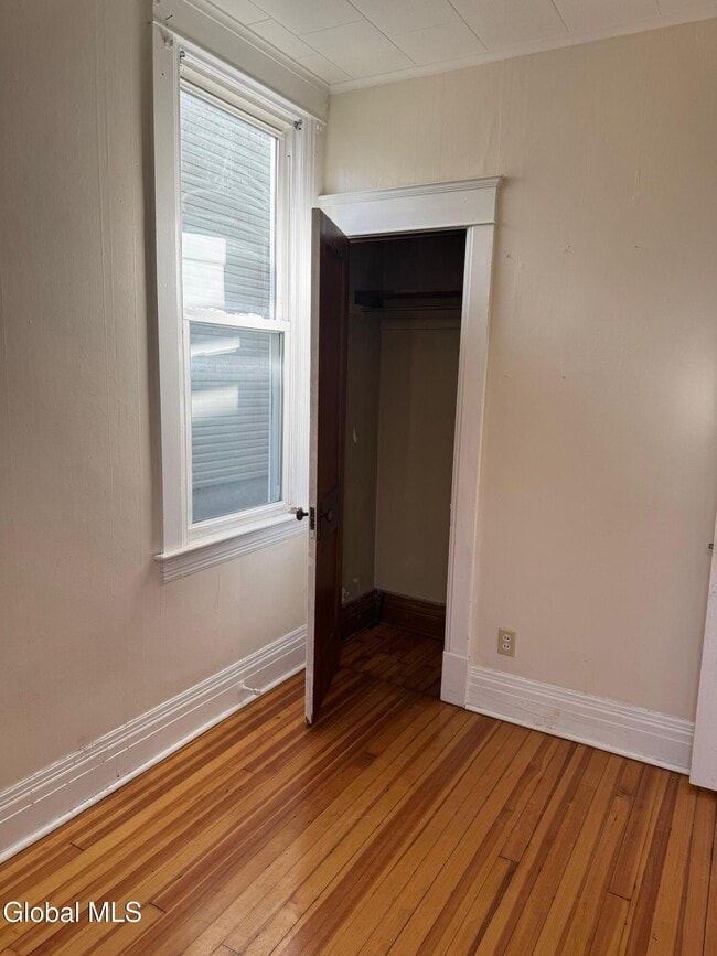 Building Photo - 535 Hamilton St