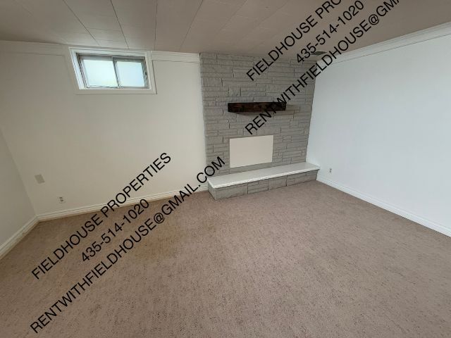 Building Photo - 1285 E 1500 N