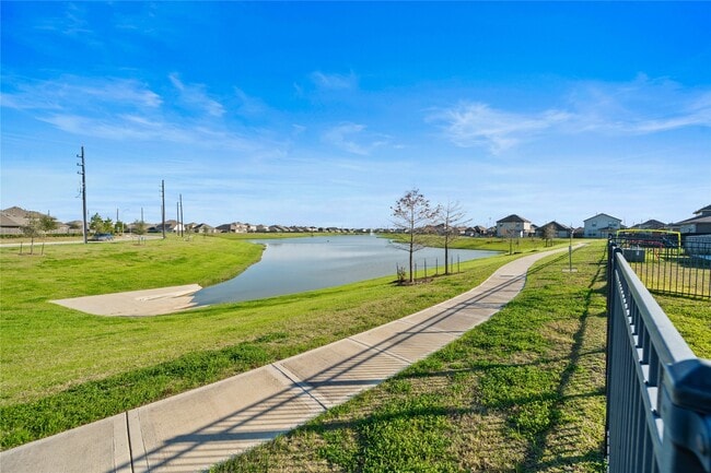 Building Photo - 5742 Pampus Prairie Rd