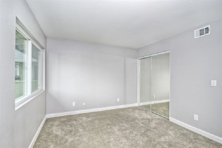 Building Photo - 2520 Wanek Rd