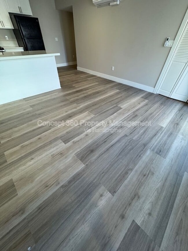 Building Photo - 1421 Obispo Ave