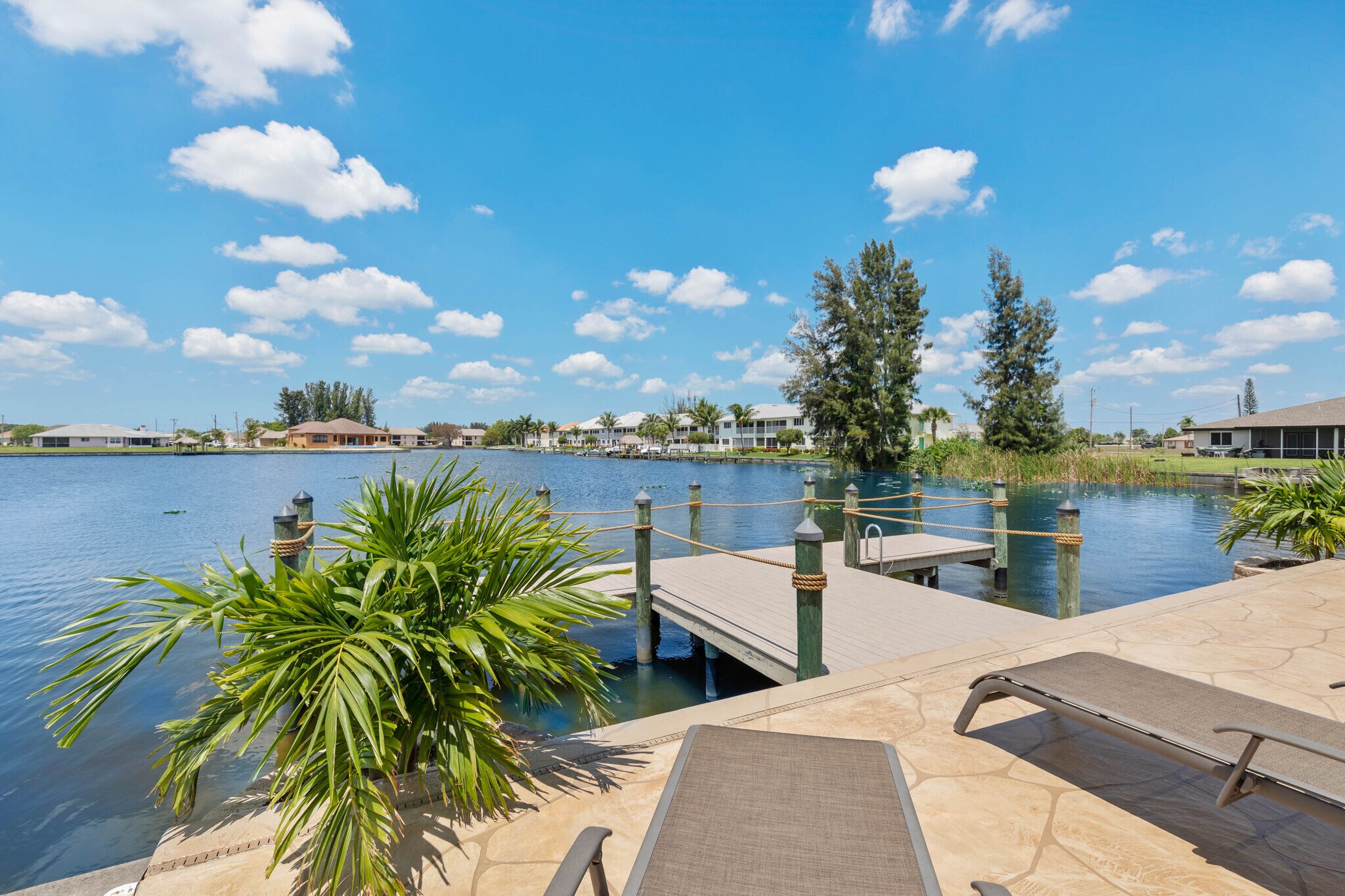 Building Photo - 314 SW 3rd Pl