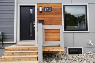 Building Photo - 143 Hill St