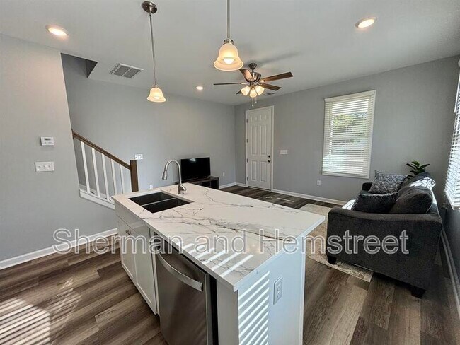 Building Photo - 112 Telfair St