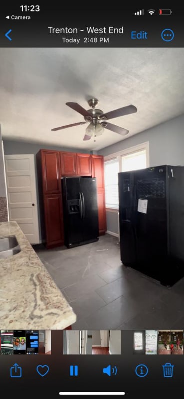 Building Photo - 649 W State St