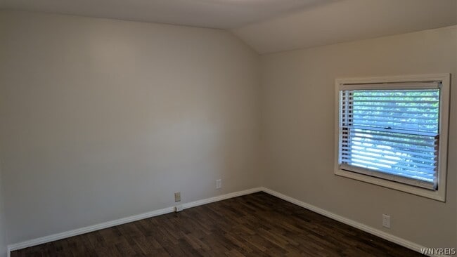 Building Photo - 170 Glen Ave