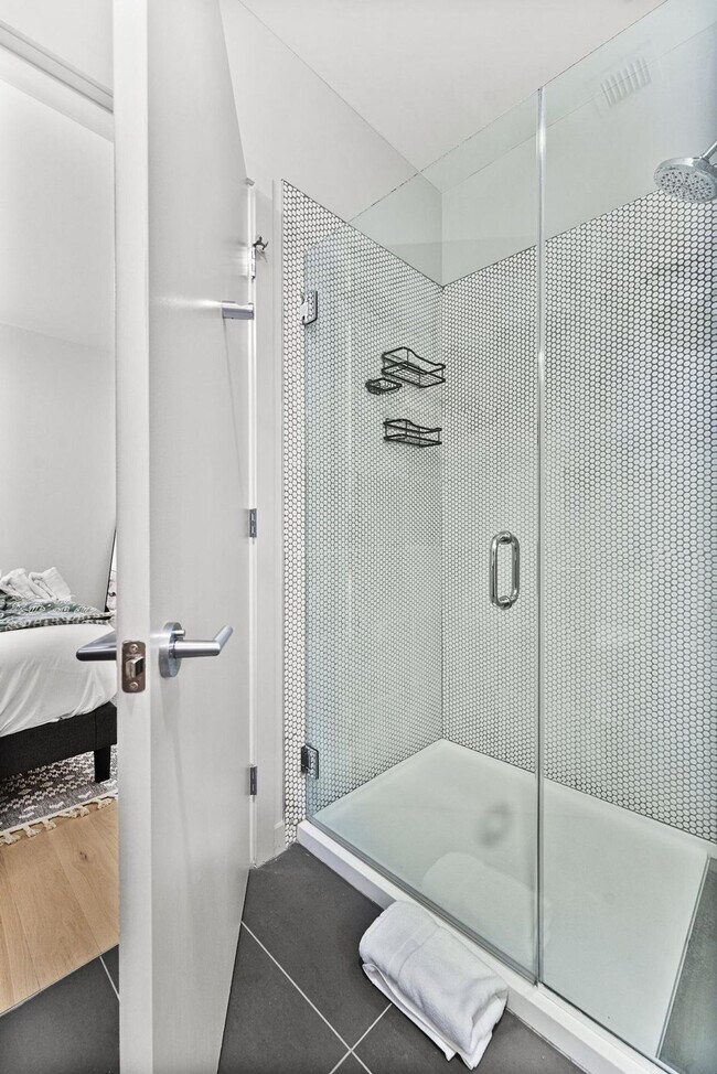 Building Photo - 35 W 2nd St