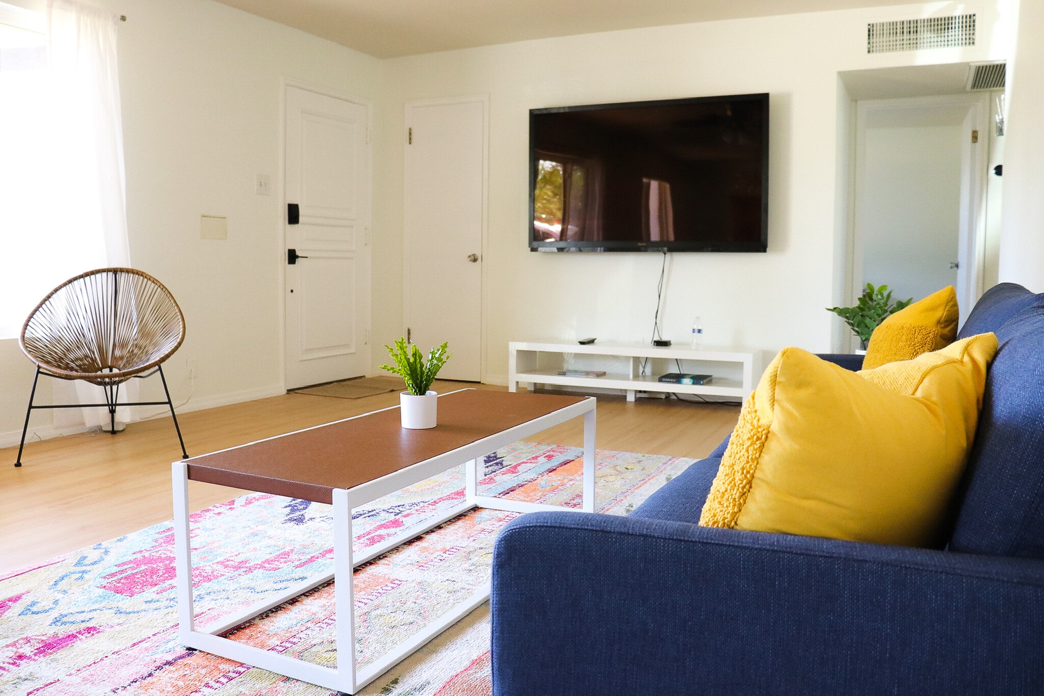 Building Photo - 3807 E Weldon Ave