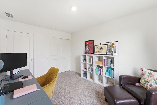 Building Photo - 25424 W Cerena Cir