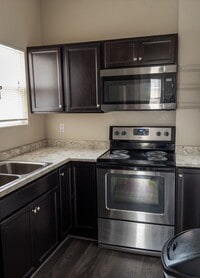 Building Photo - 6th Street, LLC