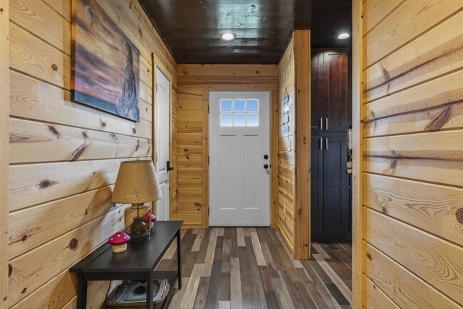 Building Photo - 10730 Barren River Rd