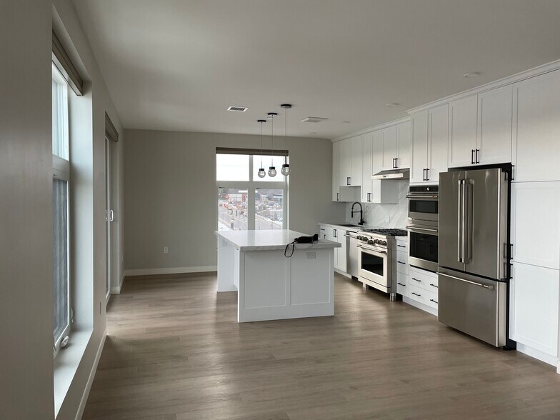 Building Photo - 18 Artisan Dr