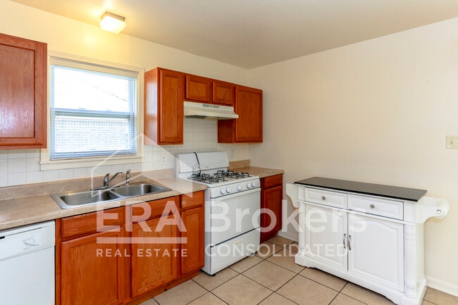 Building Photo - 1401 Illinois Ave