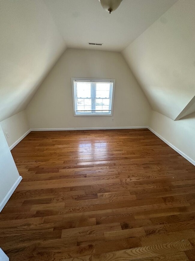 Building Photo - 126 James St