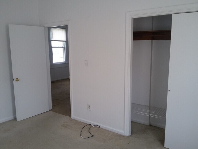 Building Photo - 431 County St