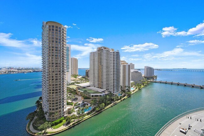 Building Photo - 465 Brickell Ave