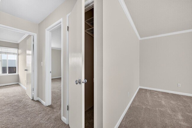 Building Photo - Updated Walnut Creek Condo | 2 Bed • Pool • In-Unit Laundry • Near BART
