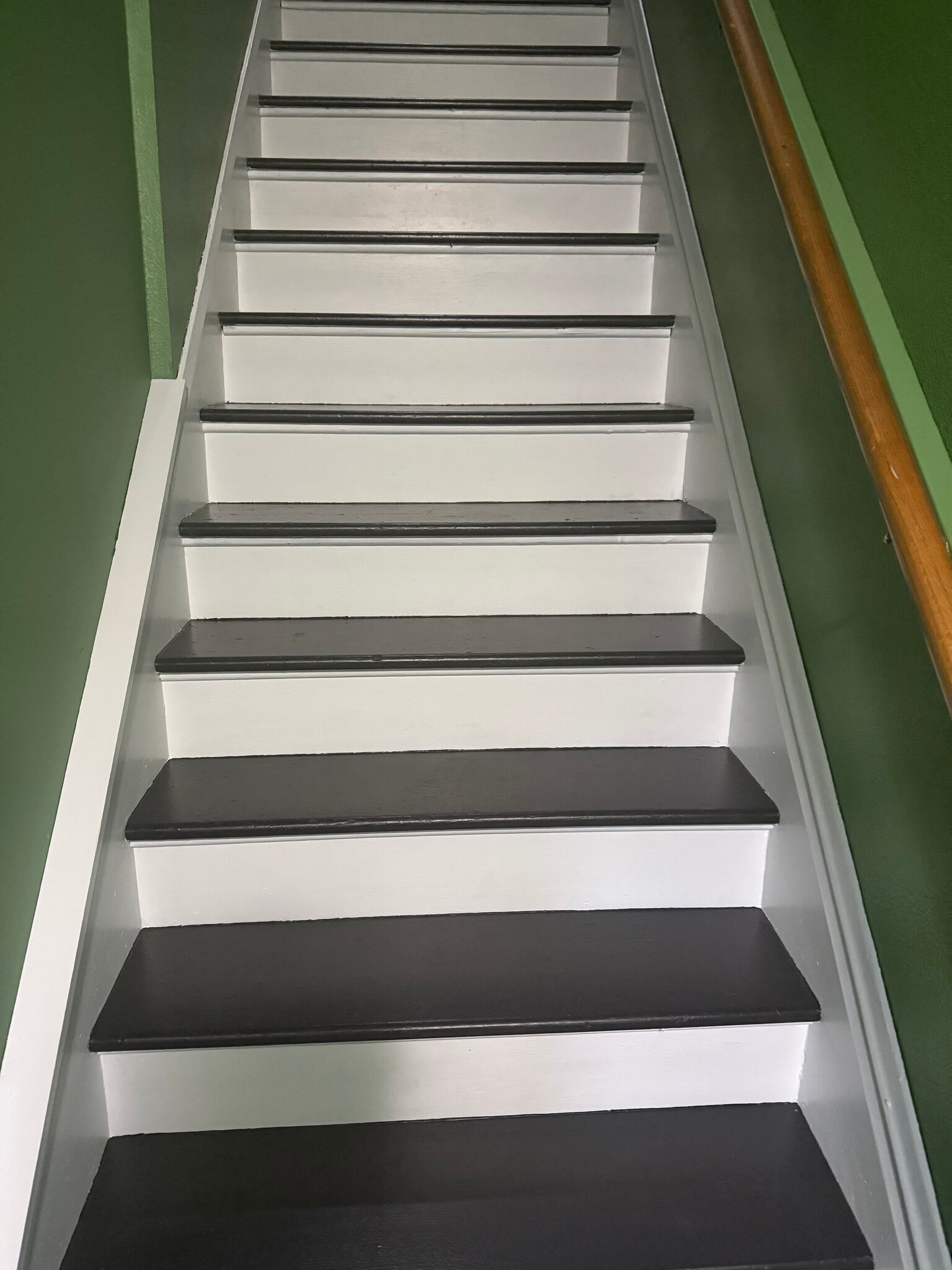 Building Photo - 524 E Grand Ave