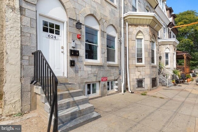 Building Photo - 624 N 35th St
