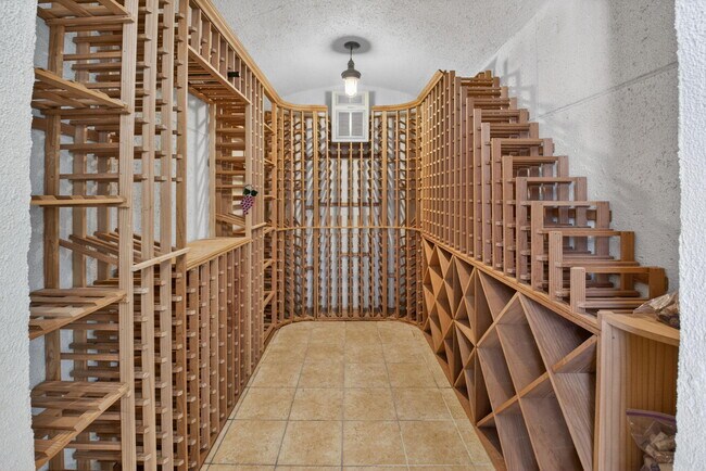 Building Photo - 16164 Bridlewood Cir