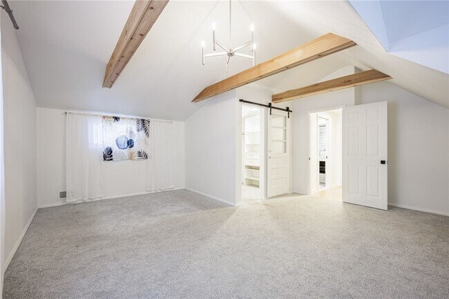 Building Photo - 105 Chestnut Dr