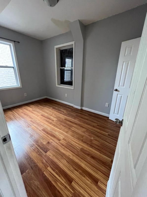 Building Photo - 113 Morris St