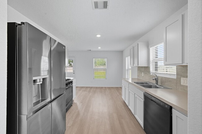 Building Photo - 32506 Orchard Haze Dr