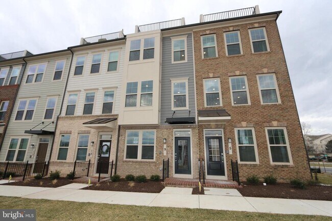 Building Photo - 9 Morrison Dr