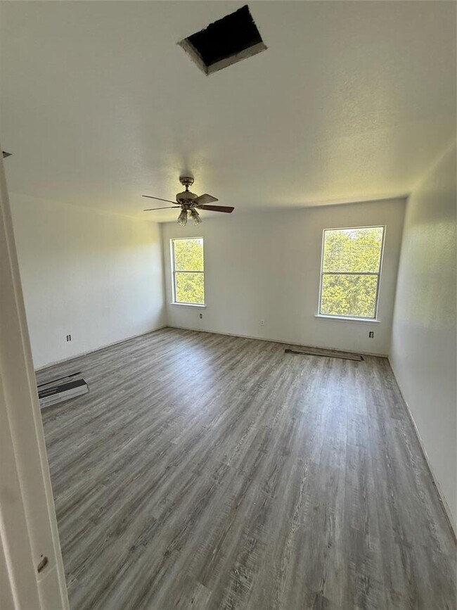 Building Photo - 1014 Glen Meadow Cove