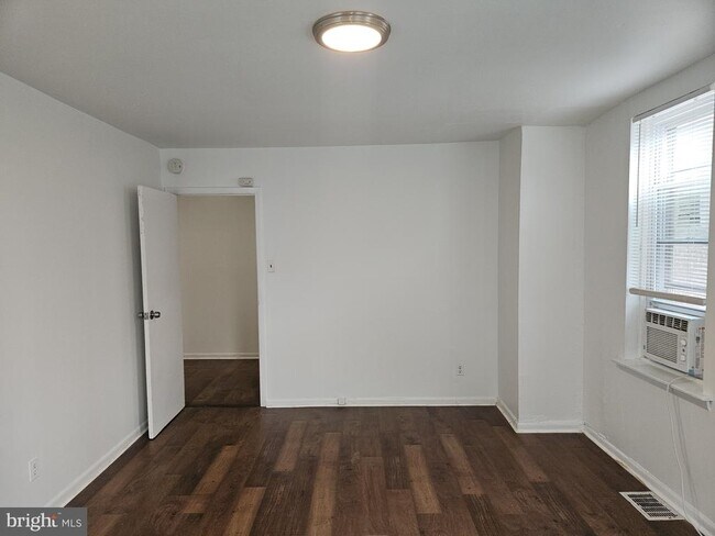 Building Photo - 1332 Wagner Ave