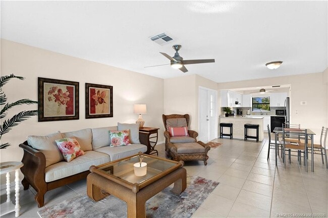 Building Photo - 4885 SE Capstan Ave