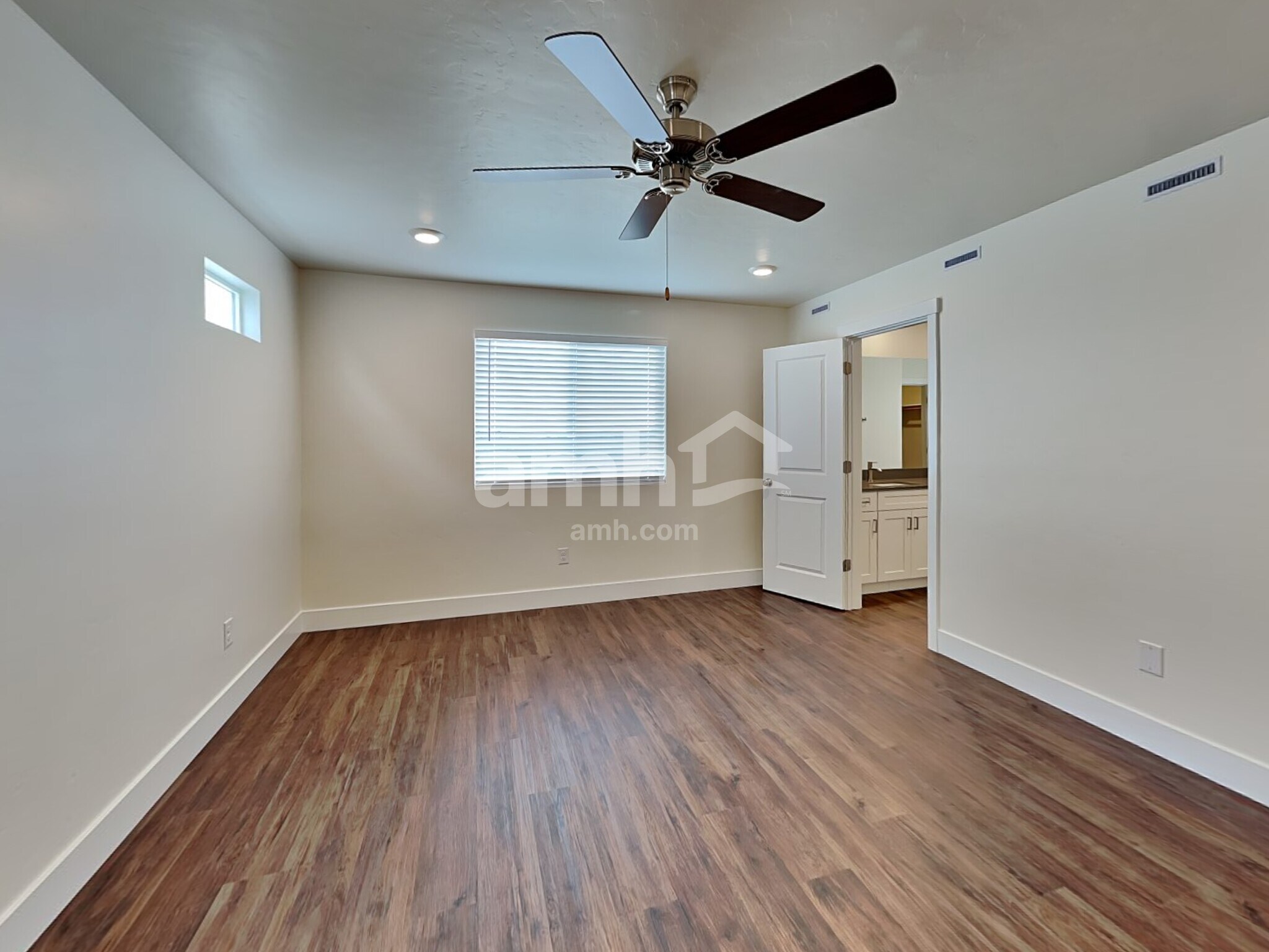 Building Photo - 4089 N Keklik Ave
