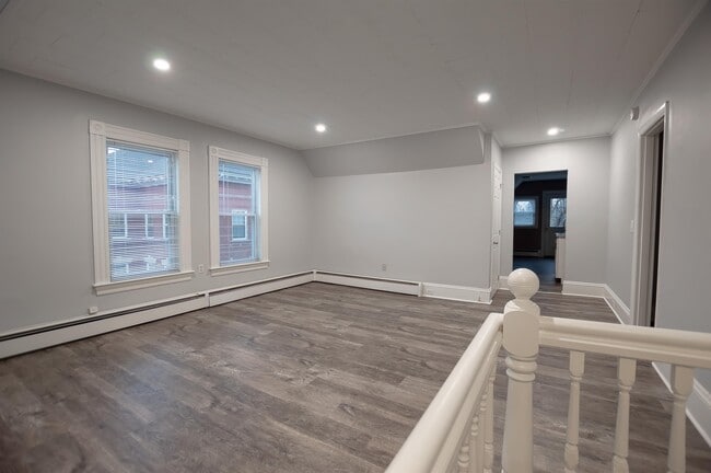 Building Photo - 340 Pearl St