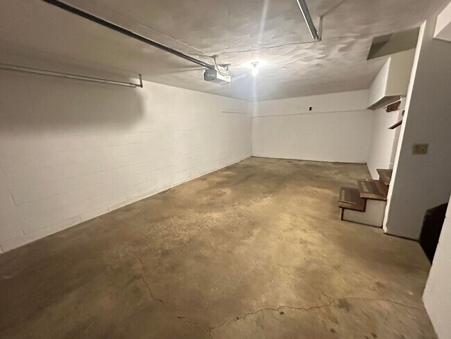 Building Photo - 3574-3576 Kidron Road
