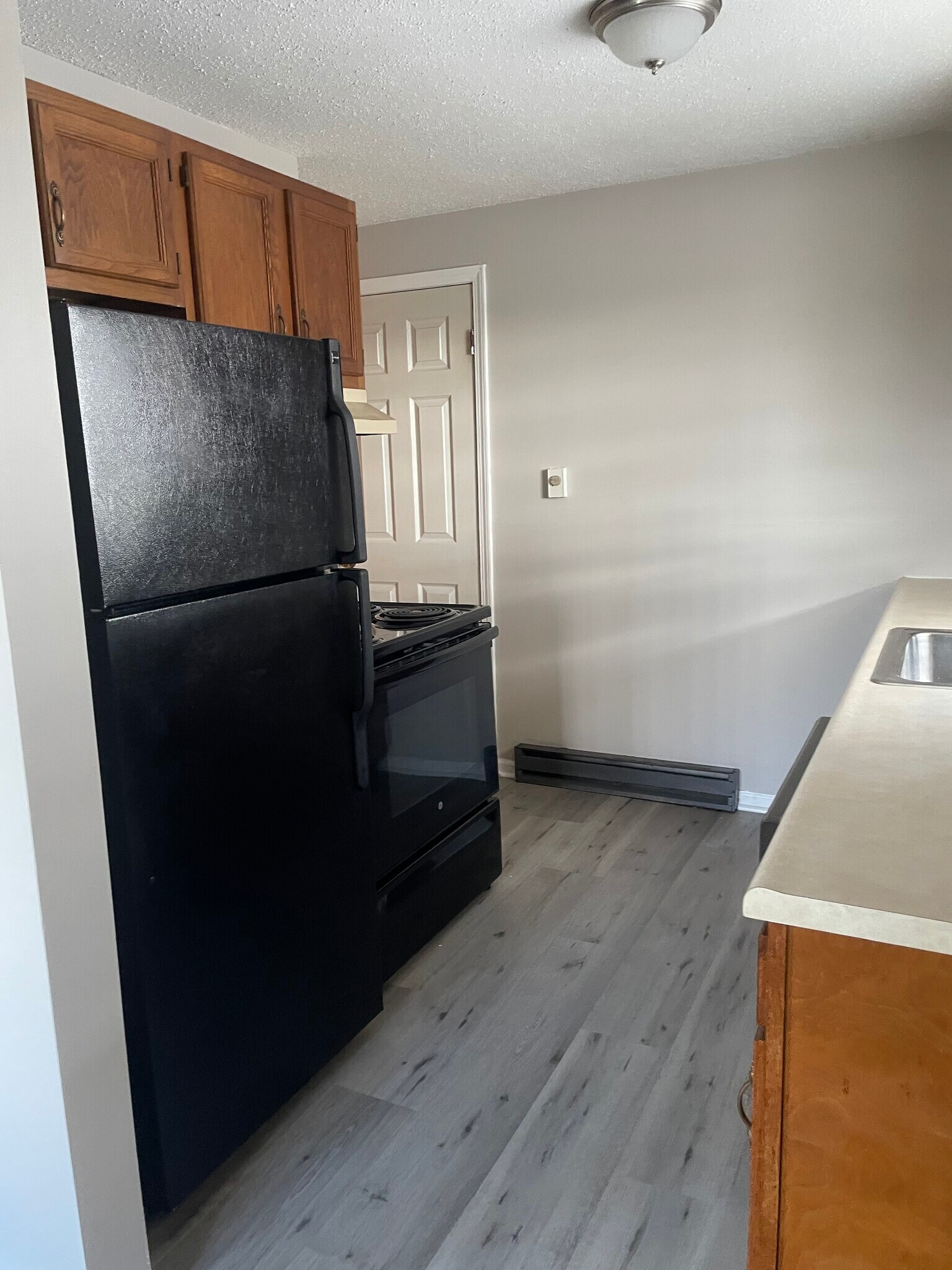 kitchen - 6941 Plaza Dr