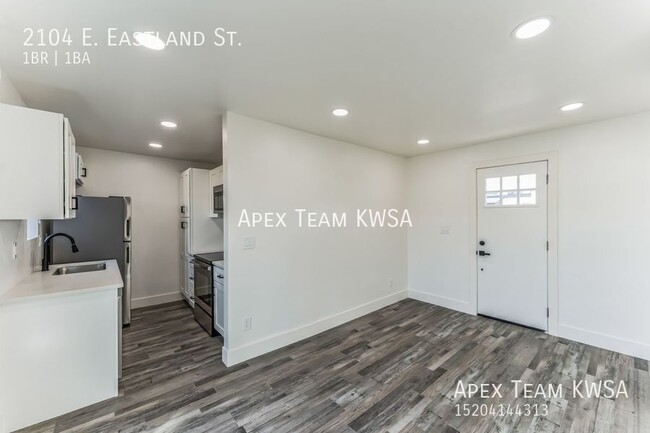 Building Photo - $825 Beautifully Remodeled 1 Bed | 1 Bath ...