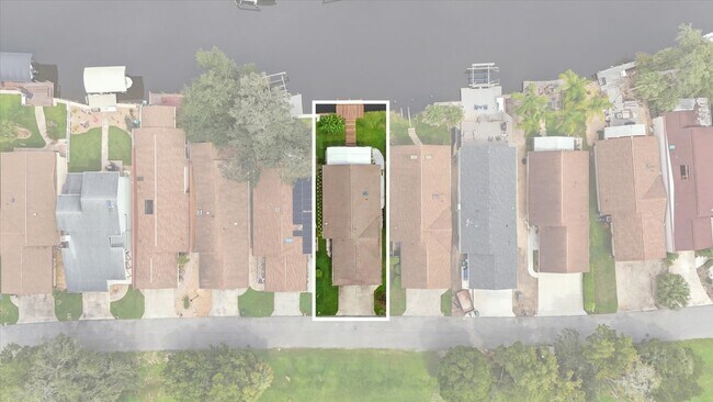 Building Photo - 11625 W Riverhaven Dr