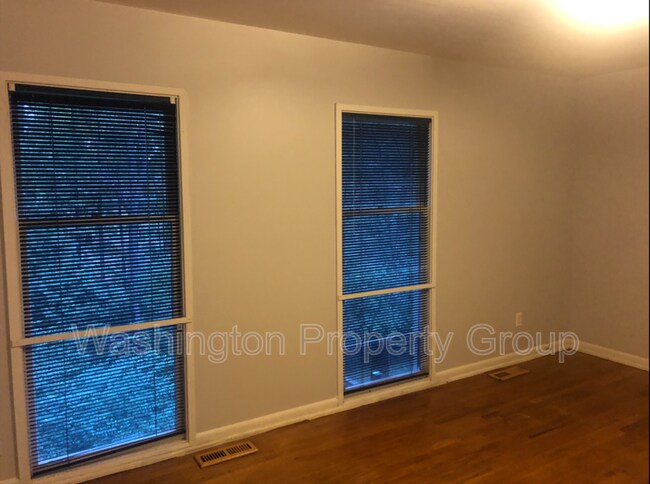 Building Photo - 1670 Wainwright Dr