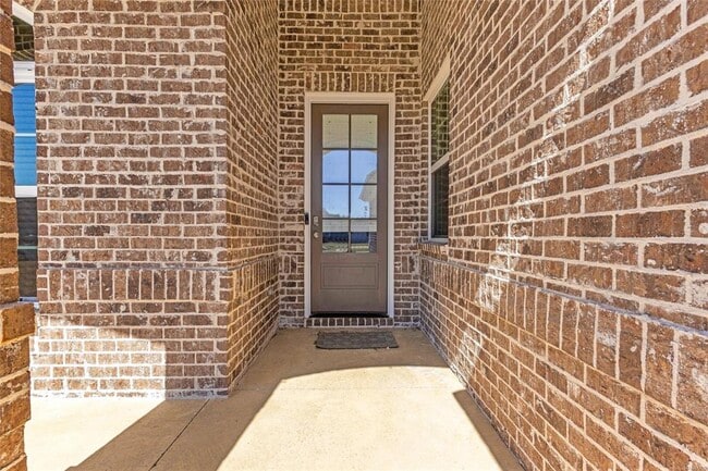 Building Photo - 816 Hedgefield Way