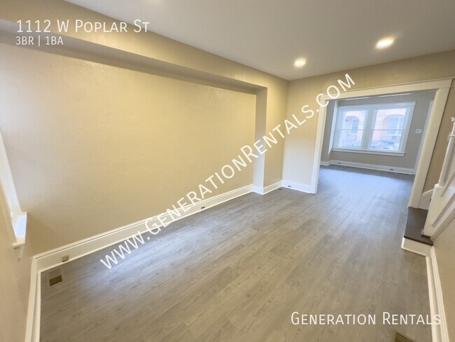 Building Photo - 1112 W Poplar St