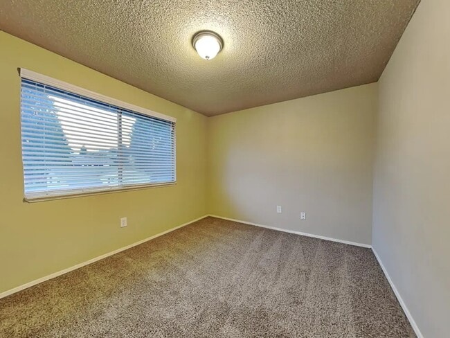 Building Photo - 31512 27th Ave SW