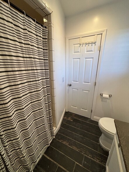 Bathroom shower - 6929 Oakdale Ave