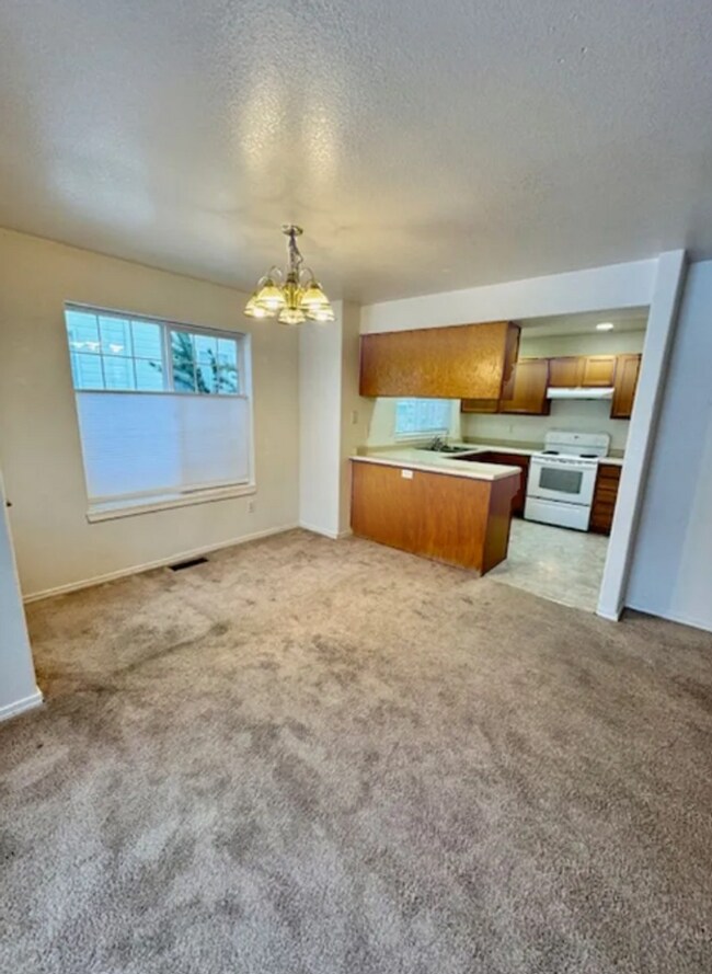 Building Photo - 2962 W Villard St