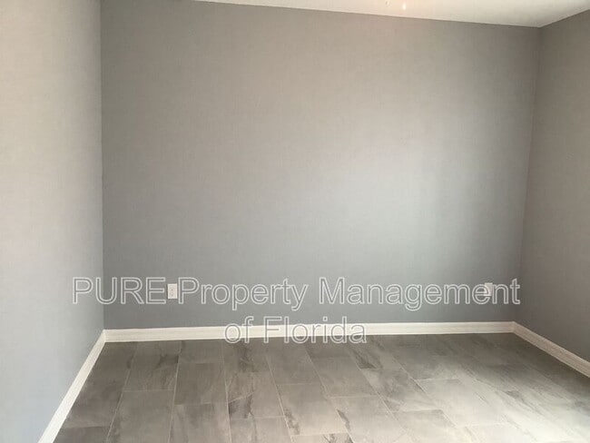 Building Photo - 2629 SW 175 Loop