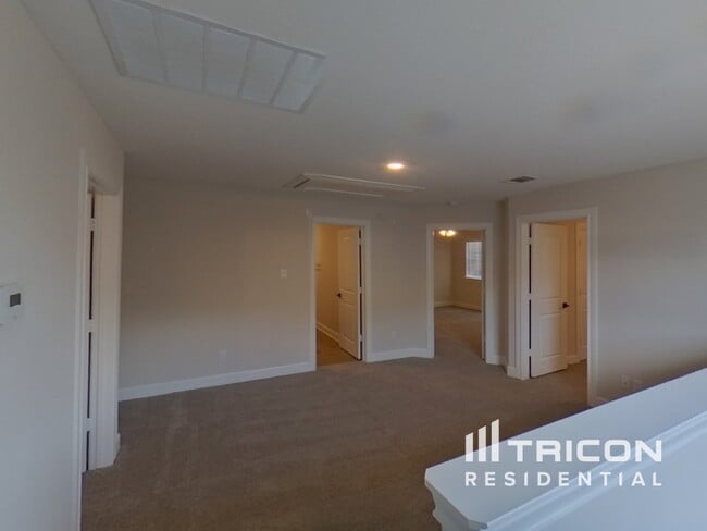 Building Photo - 1106 Bullock Dr
