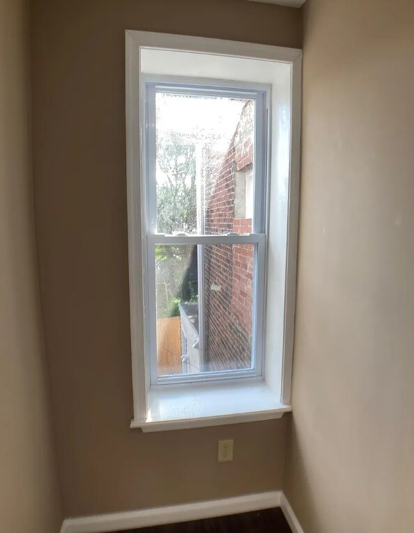 Building Photo - 2060 E Orleans St