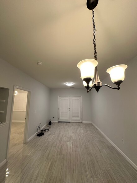 Building Photo - 2020 5th Ave S